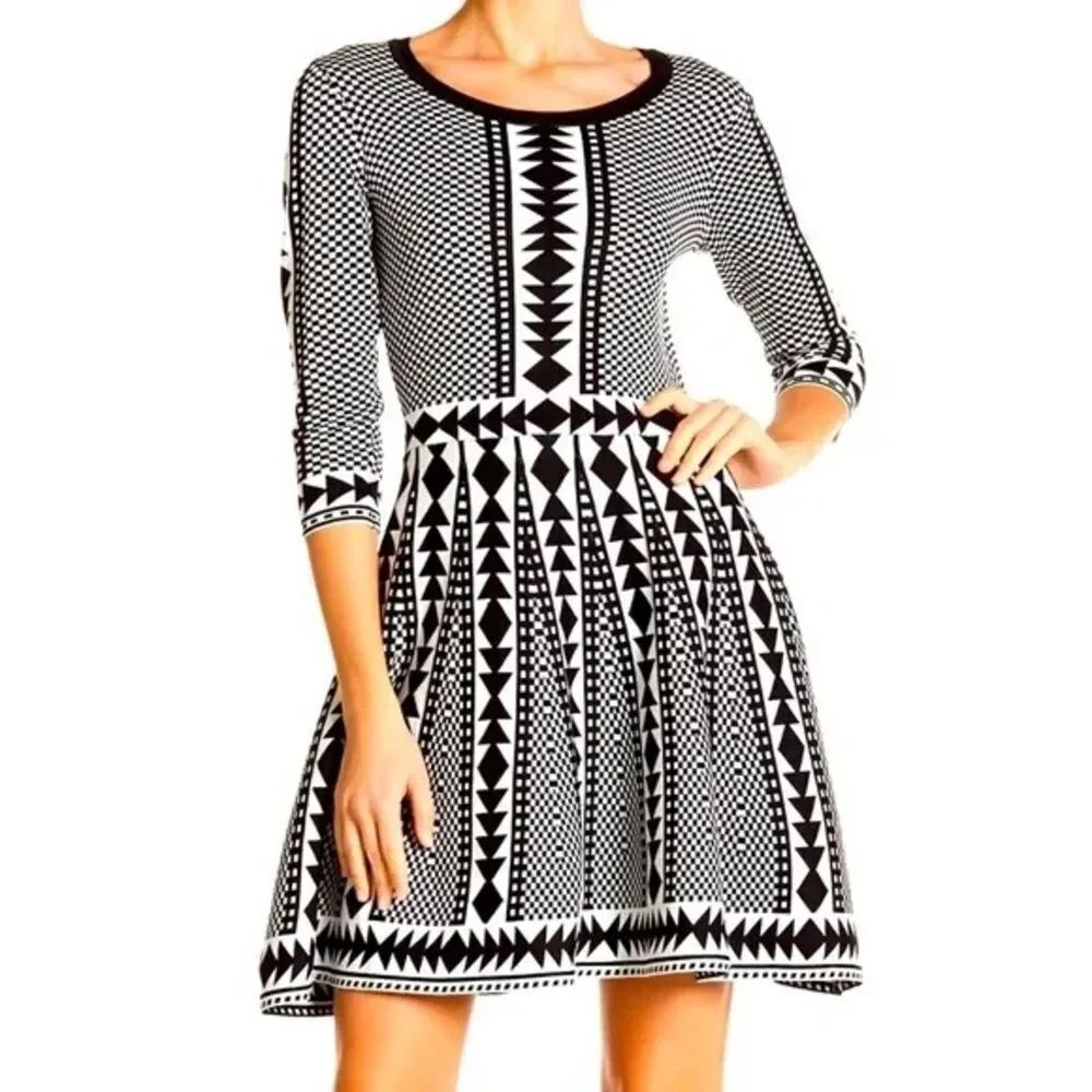 Nina Leonard Black & White Geometric Print Sweater Dress Size L